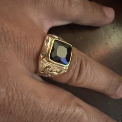 14k Solid Gold Ring 8.40 Grms