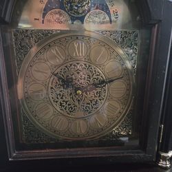 Grandfather clock  ikea type (working) with sound
