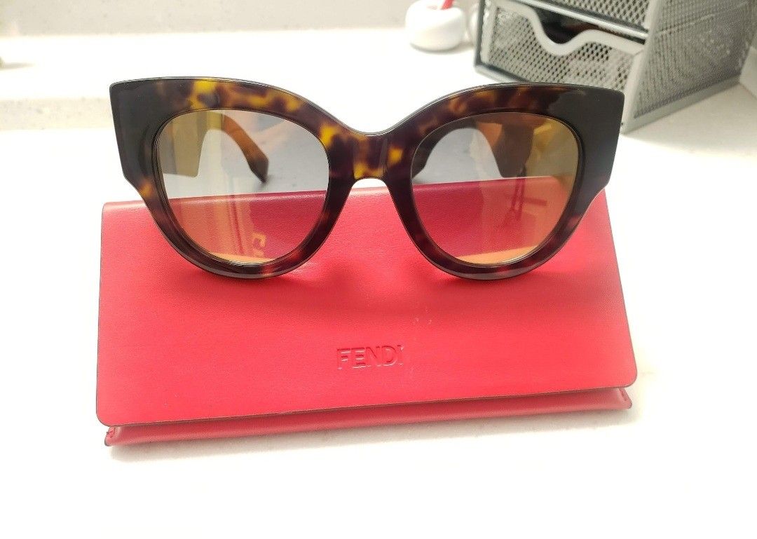 FENDI SUNGLASSES 