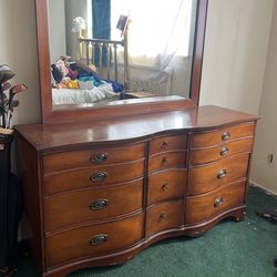 Bassett dresser 12 drawer