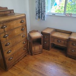 Vintage Art Deco Bedroom Furntiure Set