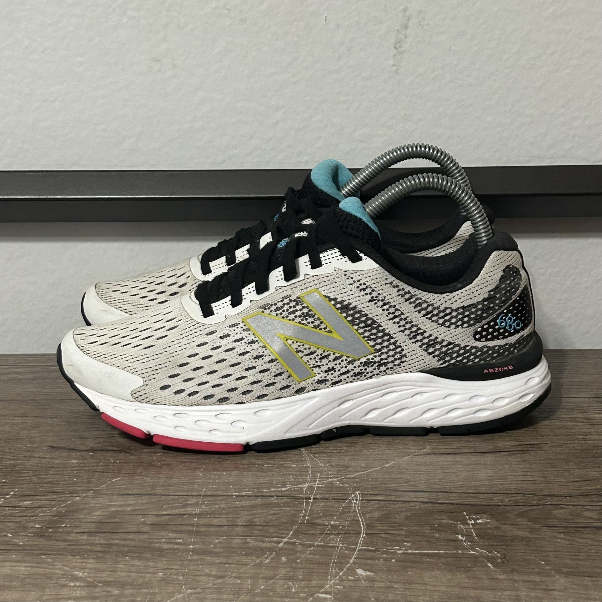 New Balance 680 V6 Women’s Shoes Size 7.5