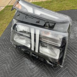 For 2021-2024 Hyundai Santa Fe (RH) Passenger Side LED Headlight OEM 92180-82500