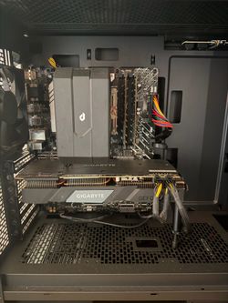 Solid Gaming PC (all accessories included + monitor and desk)