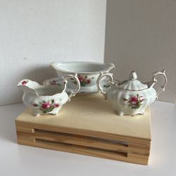 Rossetti Gravy Boat Sugar Creamer