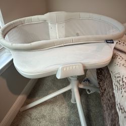 HALO Innovations BassiNest Soothing Swivel Sleeper 3.0 Baby Bassinet - Gray