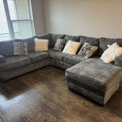 Sectional Couch 