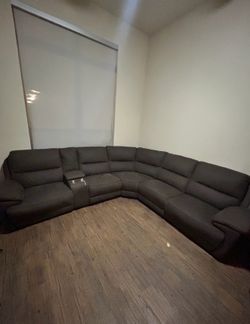 Sectional Sofa (2 recliners)