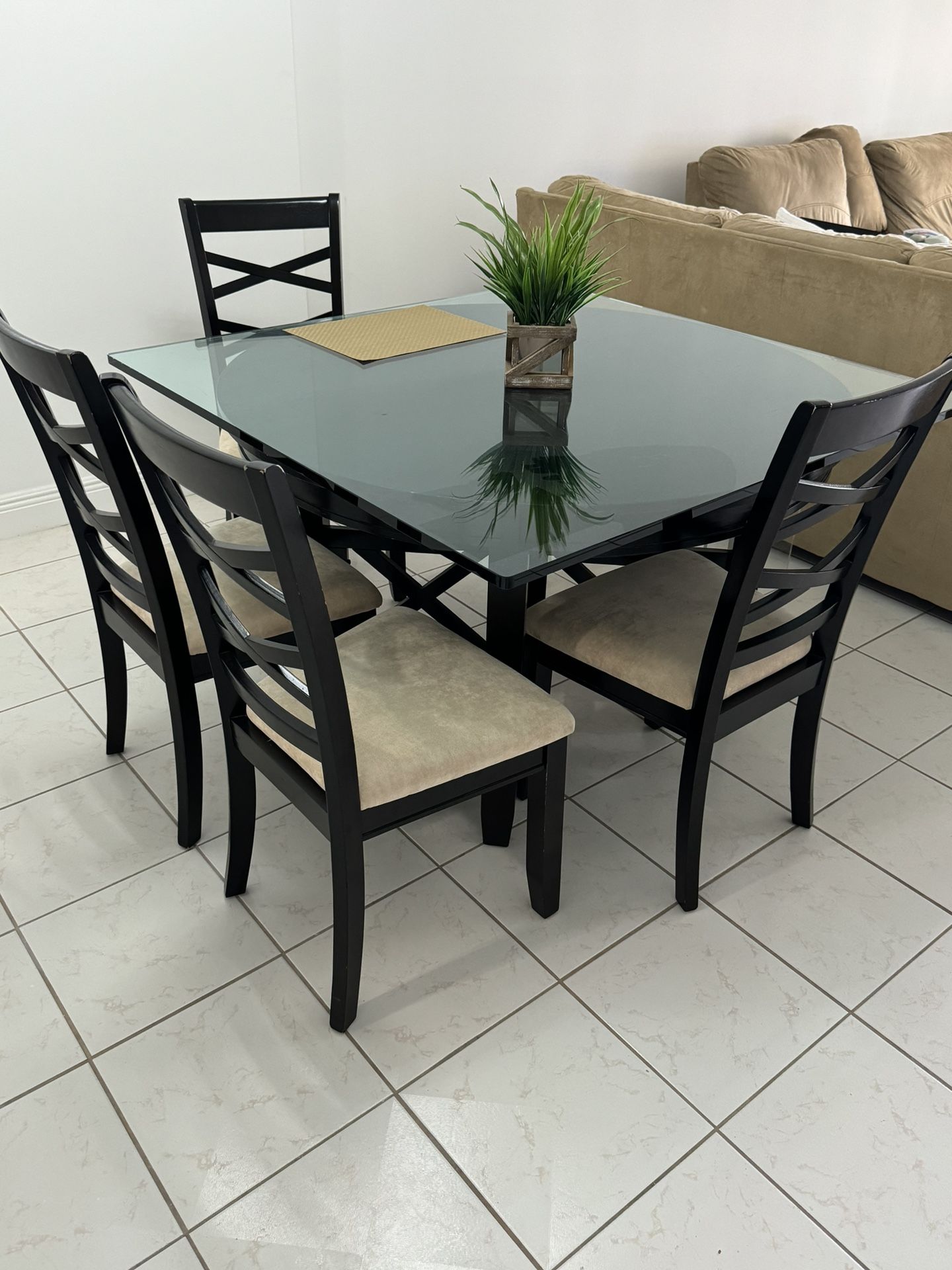 Dining Table & Chairs