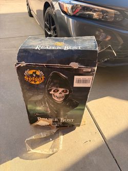 Halloween decorations reaper bust