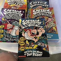 Captain Underpants Paperback Books  (7)