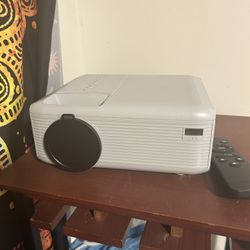 Brand New Projector With Remote 