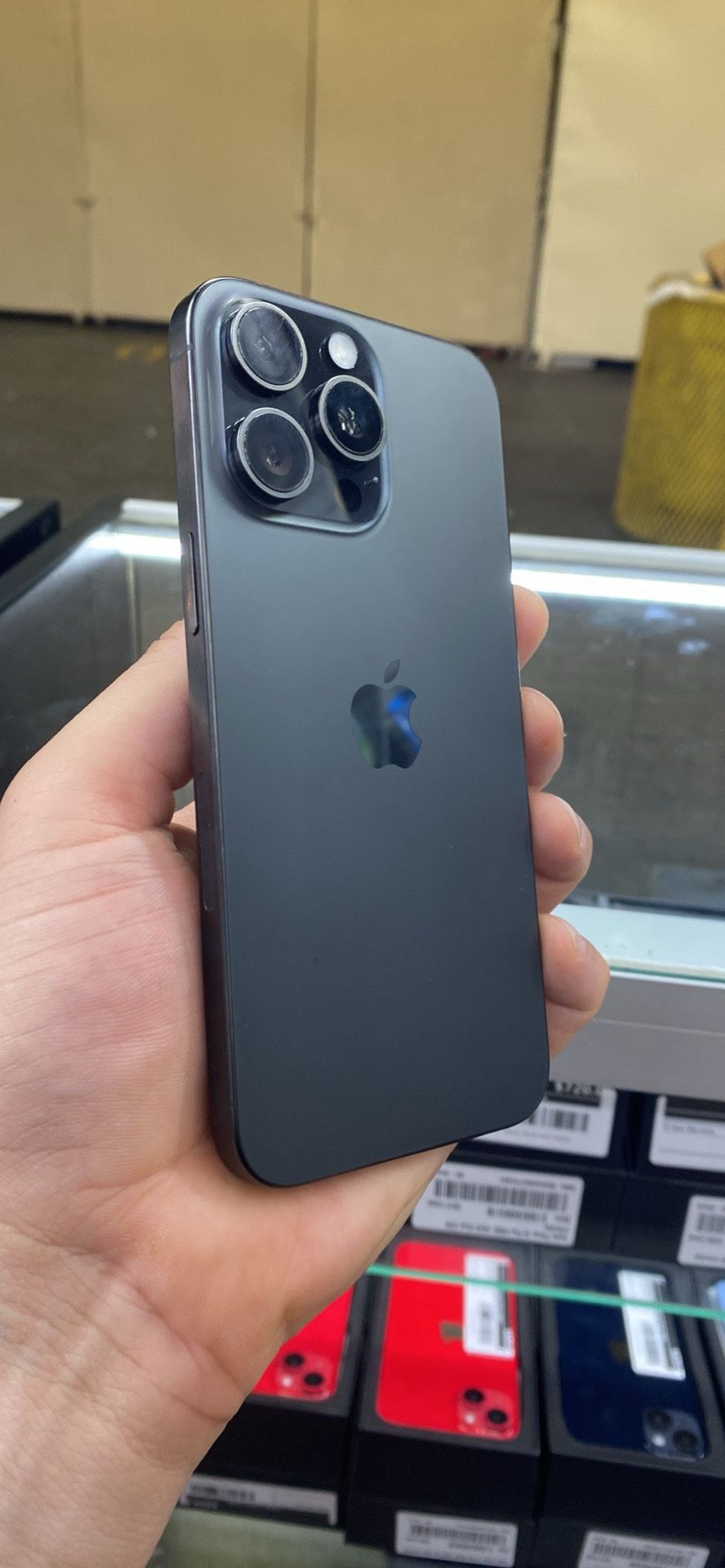 iPhone 15 Pro Max 256 Gb Unlock