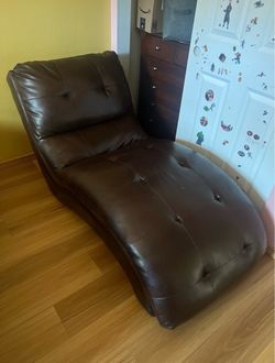 Chaise lounge