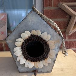 FARMHOUSE BIRD HOUSE 
