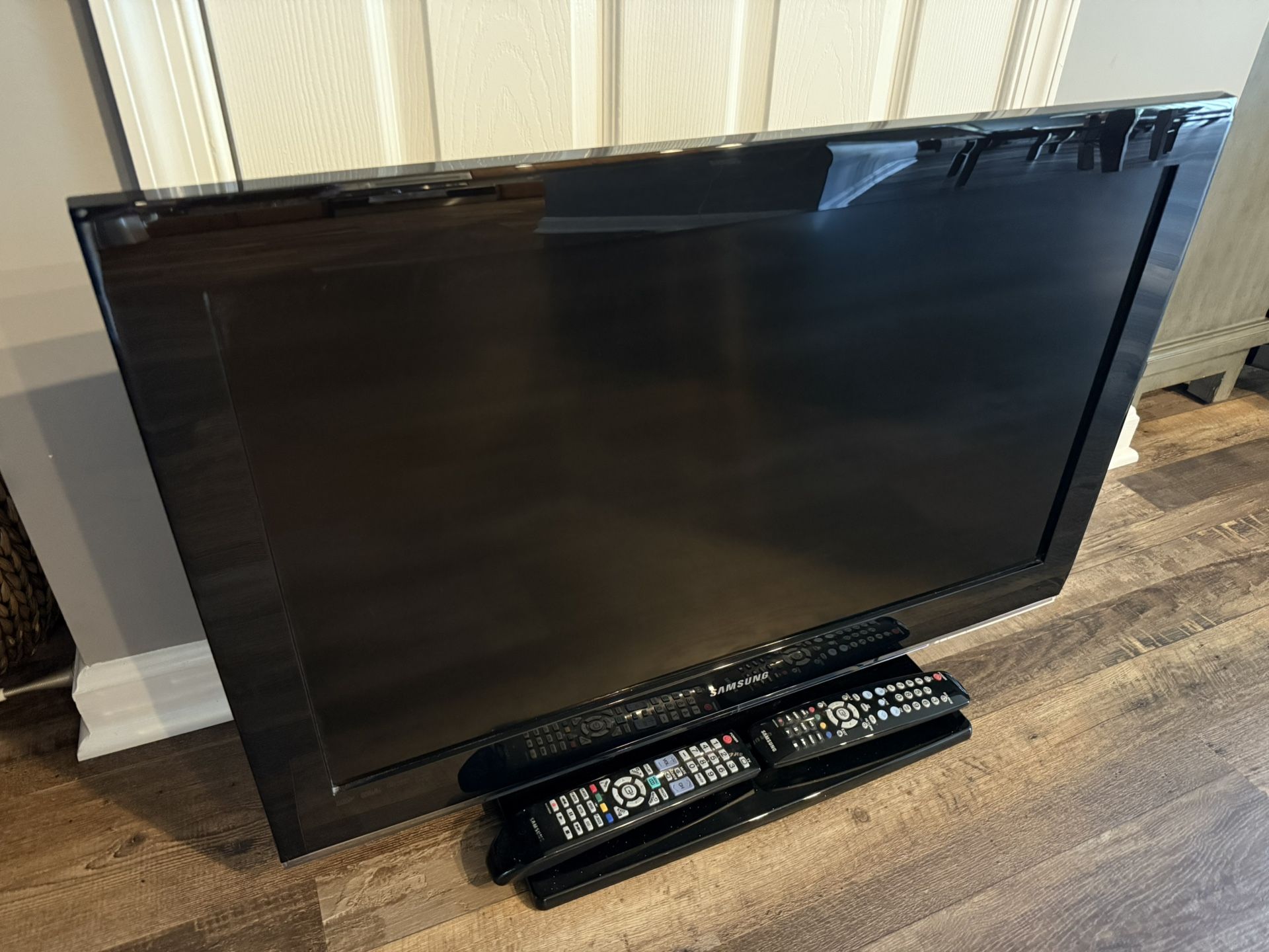 Samsung 32” 1080p LCD TV 60hz