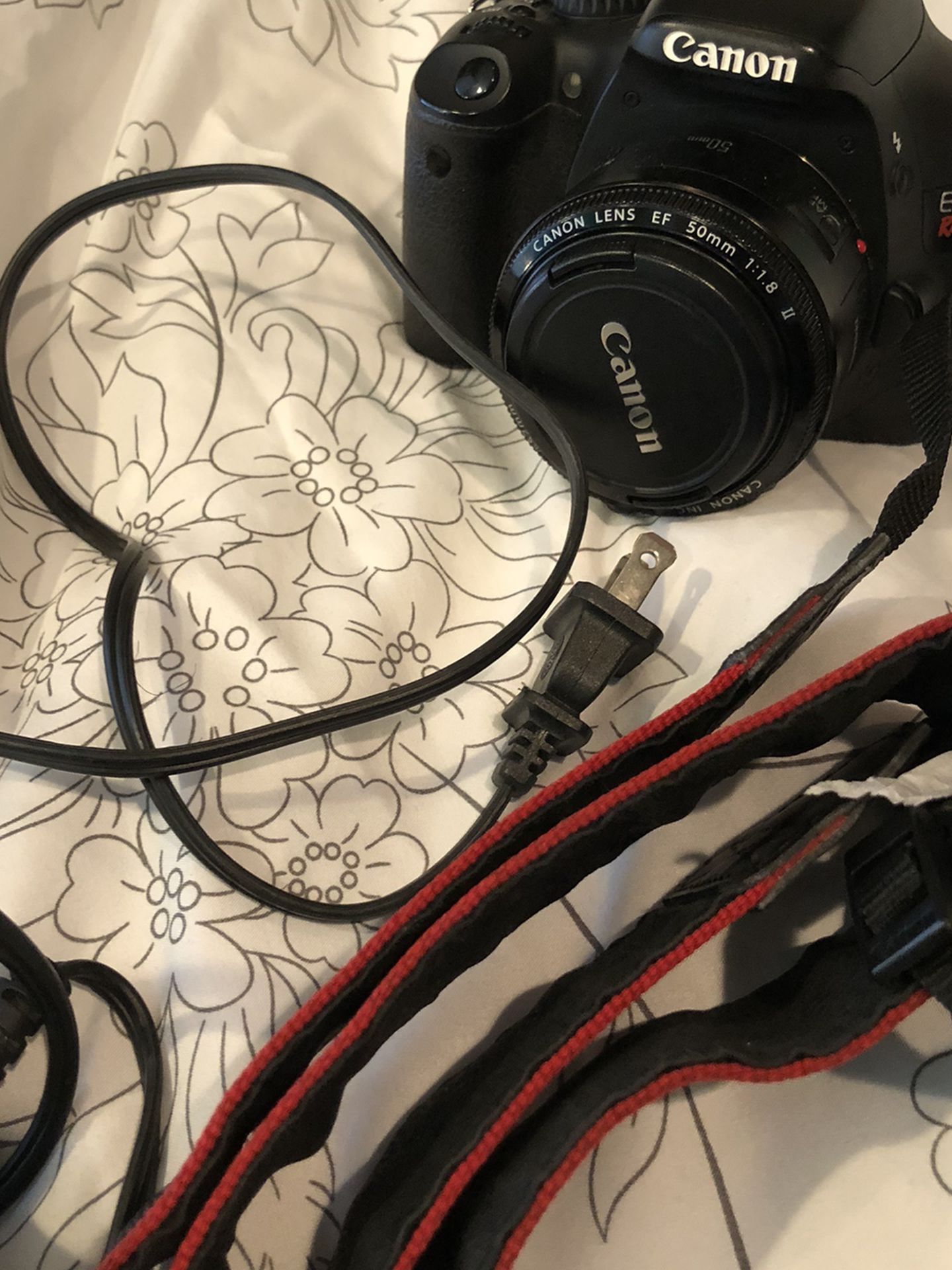 Canon Rebel T2i With Two Lenses