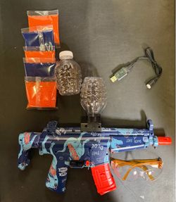 Electric gel blaster. 50000 gel bullets, new