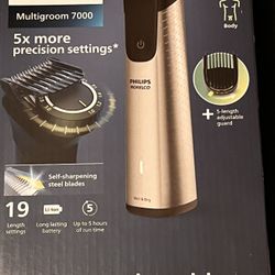 Philips Norelco Multigroom 7000