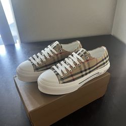 Burberry Shoes  