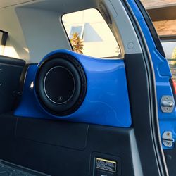 Fj Crusier custom fiberglass subwoofer box with JL Audio 10W6 V3D4