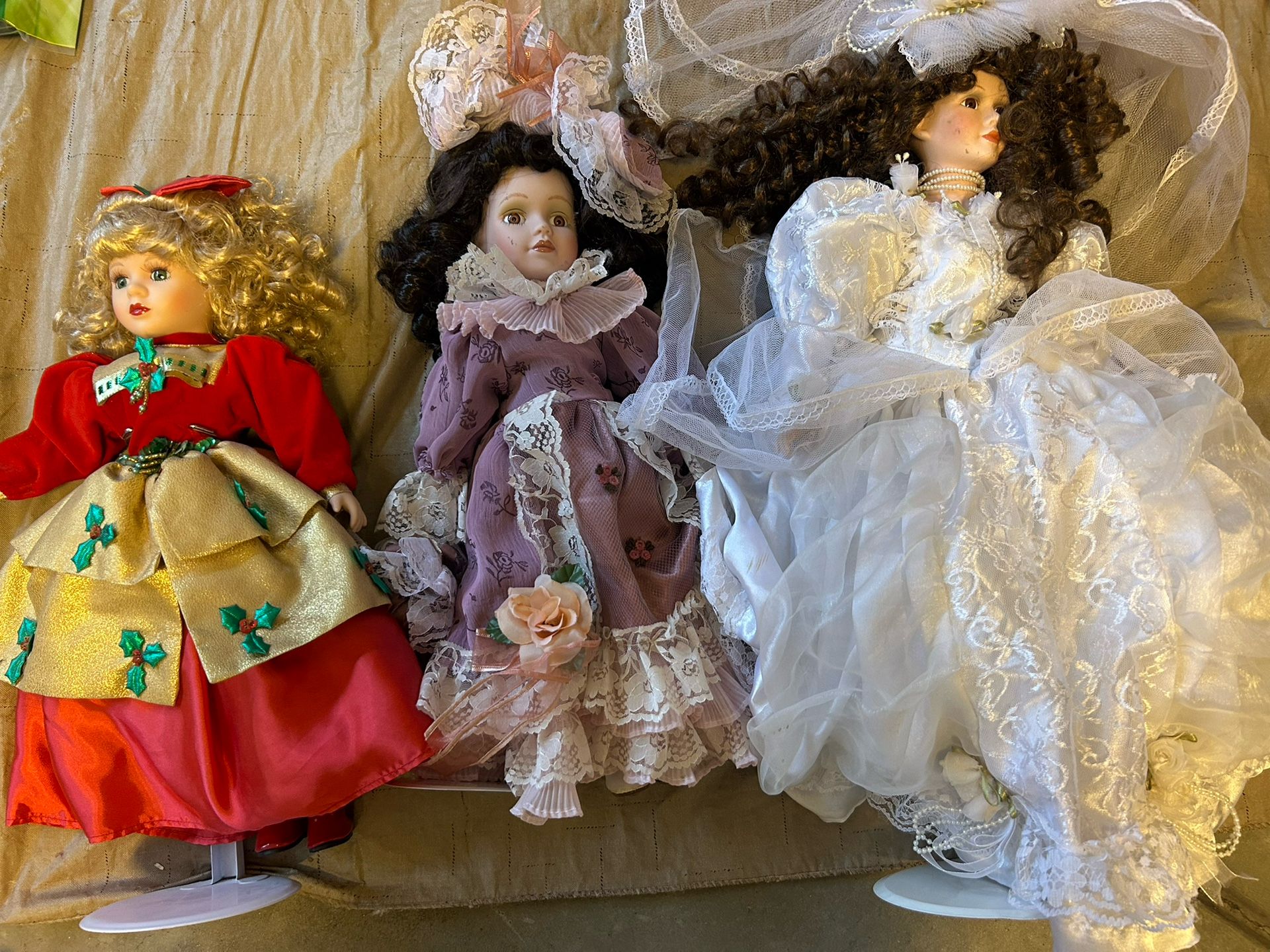 Porcelain Dolls 