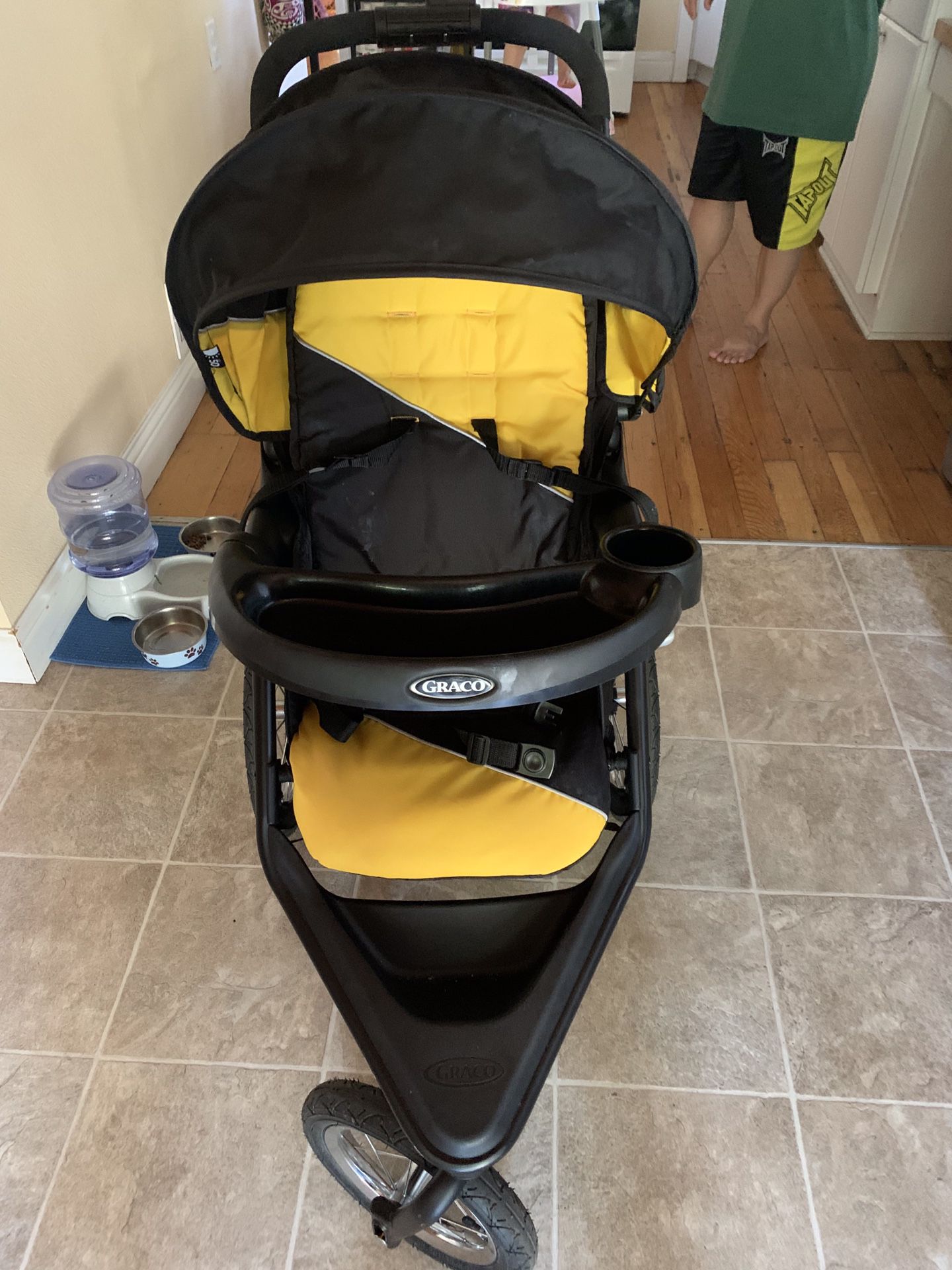 Graco Jogging Stroller with car seat