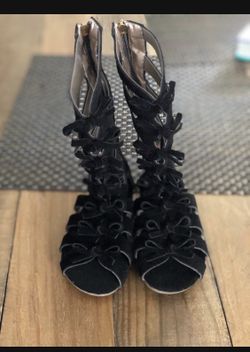 gladiator sandals size 7.5, 8 toddler