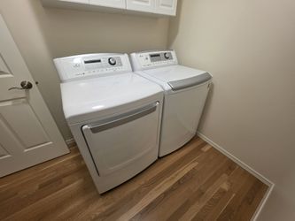 Matching LG Washer and Dryer (Electric)