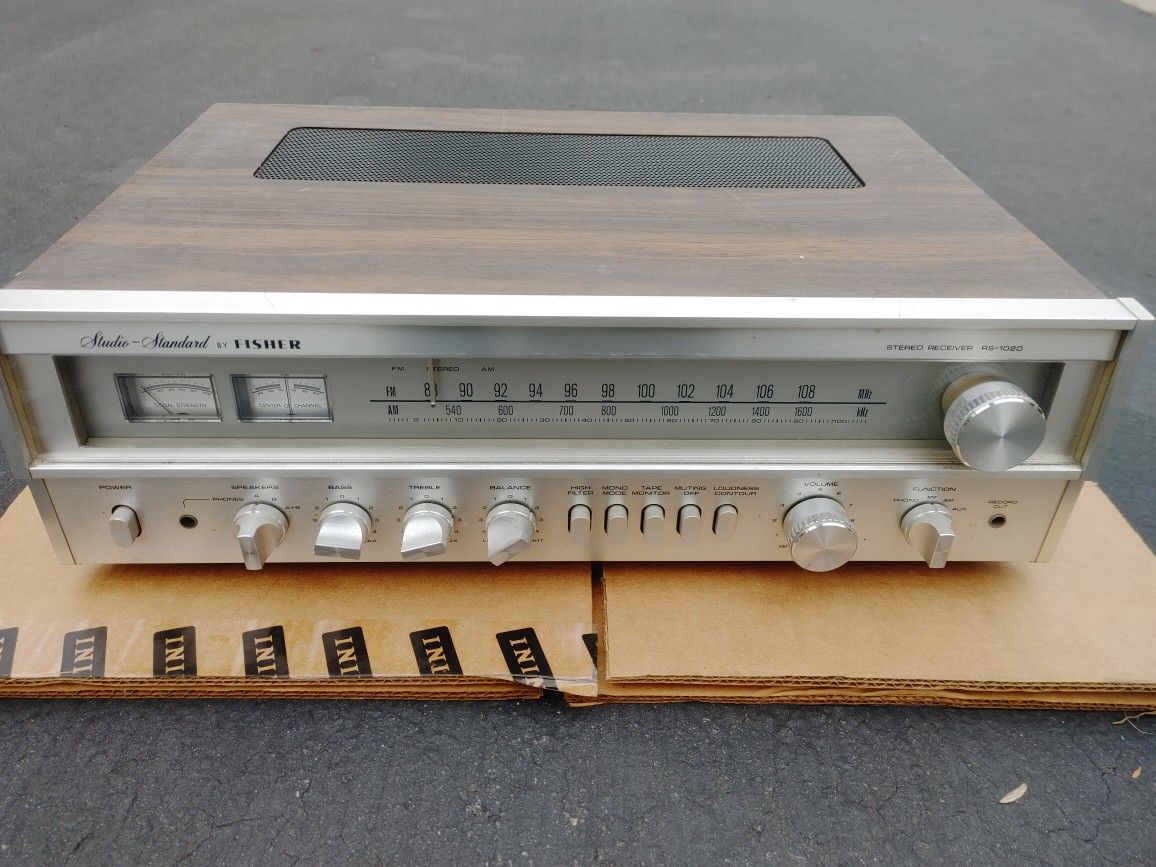FISHER RS-1020 AM/FM Stereo Receiver