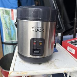 Rice Cooker. Wolf Gang Puck 