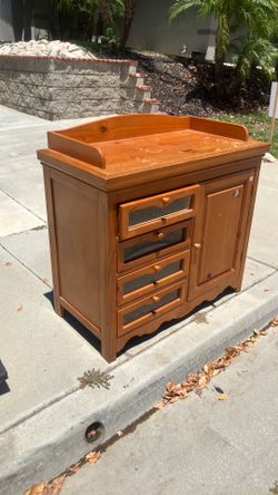 Baby changing dresser