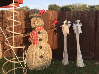 Xmas lawn light ups