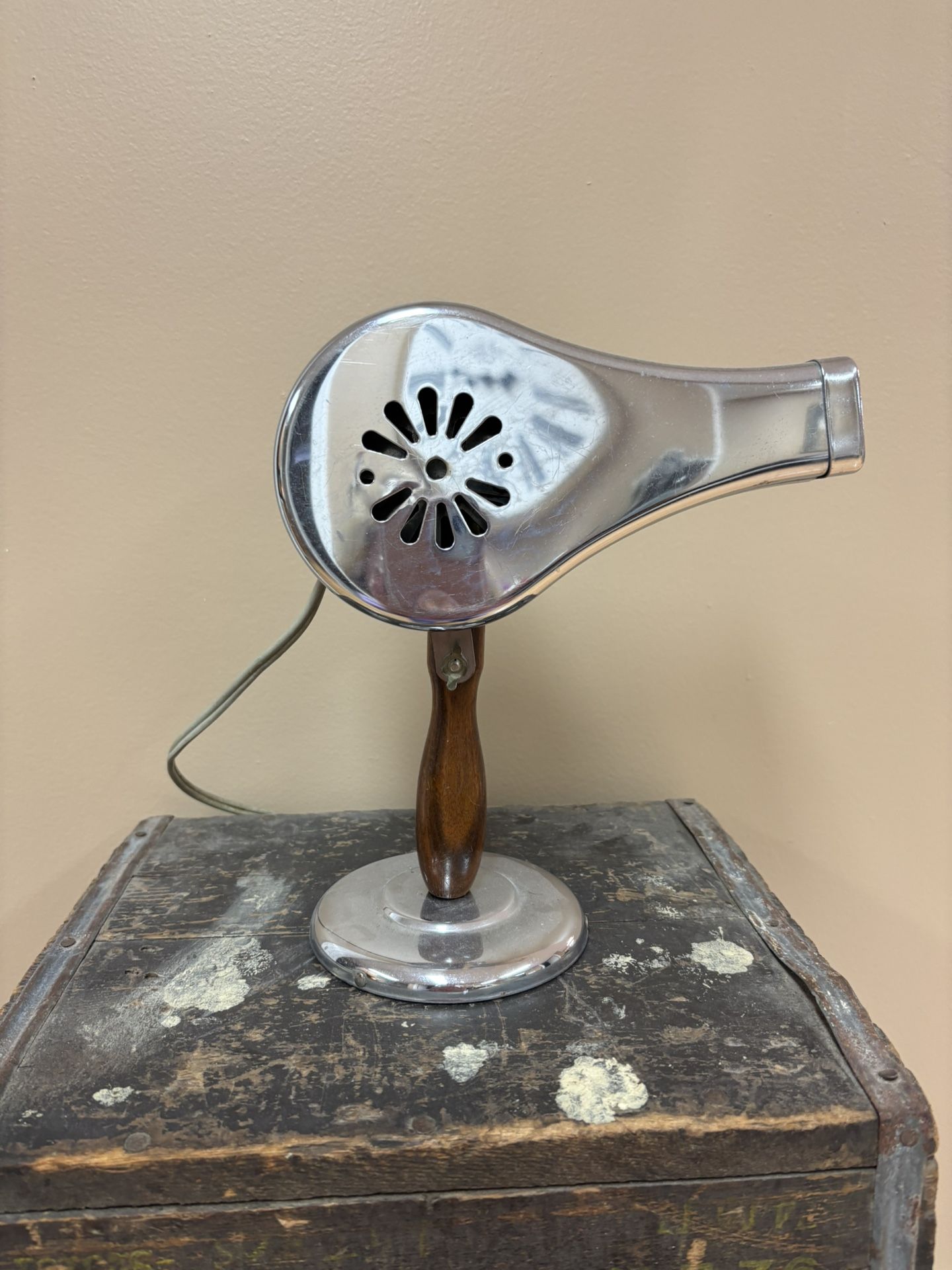 Working - Old-fashioned hairdryer