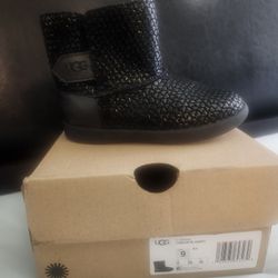 Black Ugg Toddler Keelan Gel Heart Boots size 9