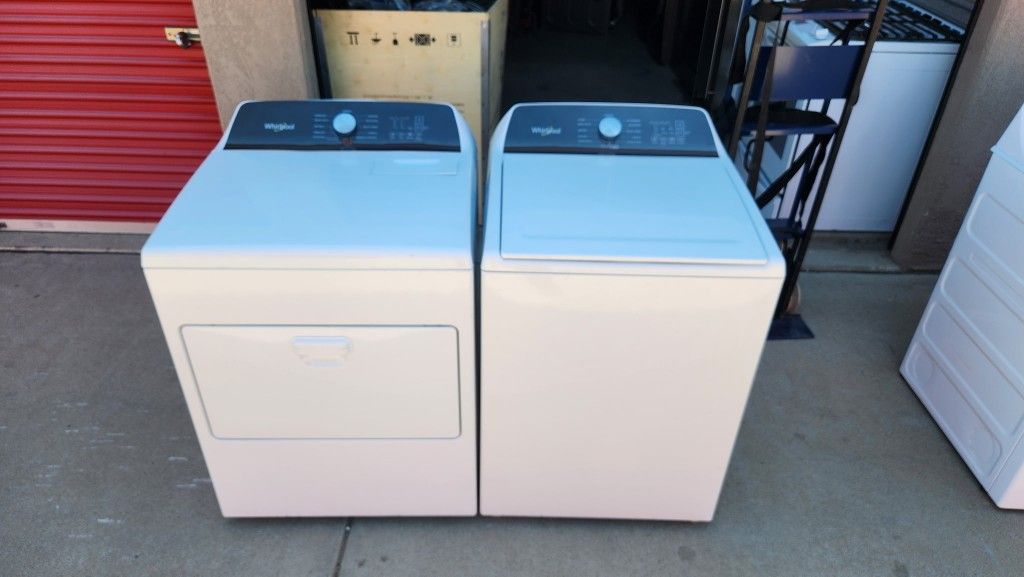 Whirlpool Washer And Dryer Set