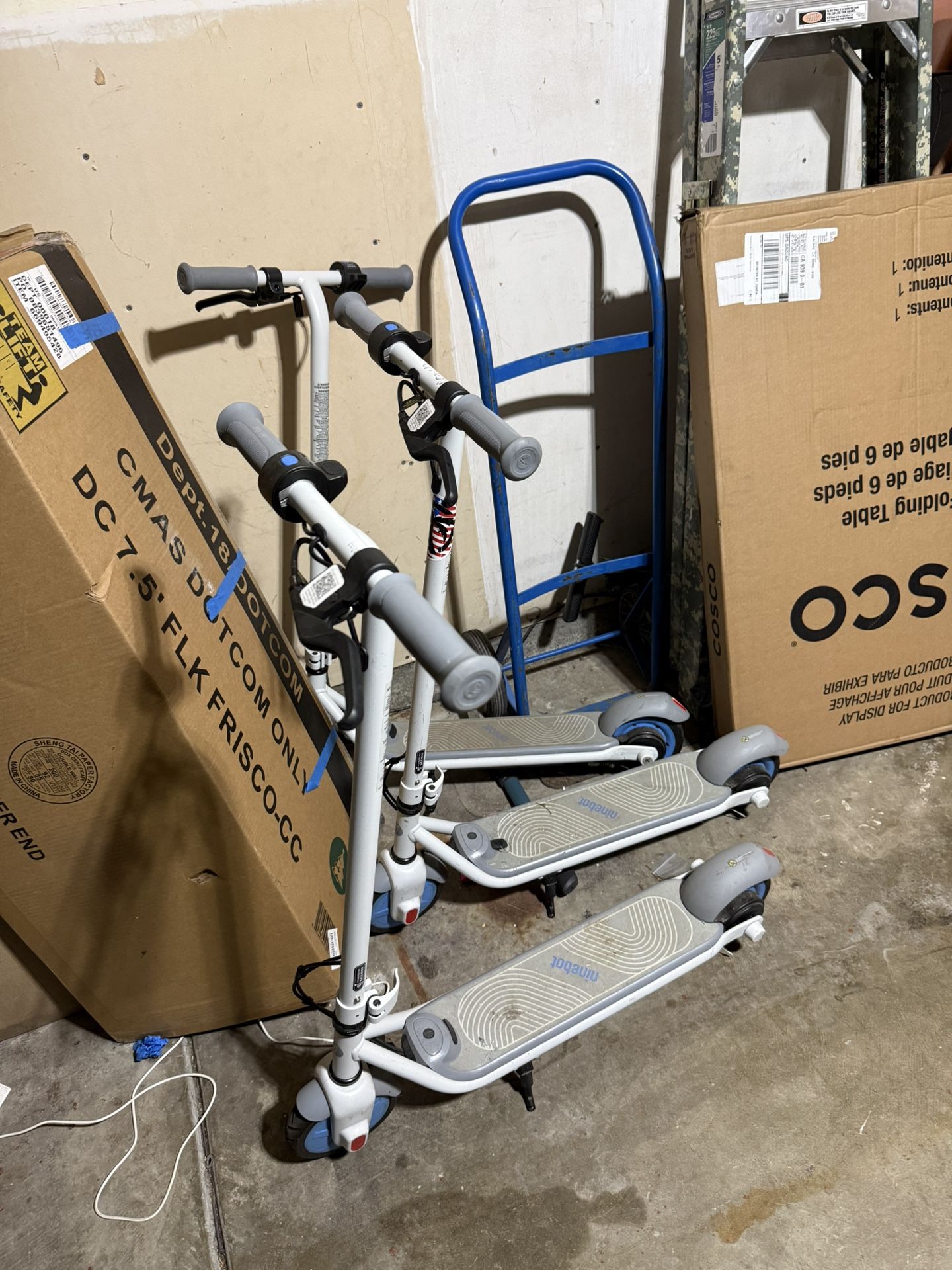 3 Matching Children’s Electric Scooters