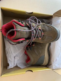 Hiking boots, girls size 5, BearPaw, taupe/pink