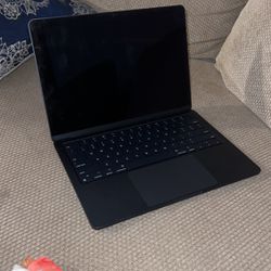 2022 Macbook Air 13.6” Laptop