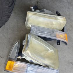 Ford 2003 Excursion Headlight