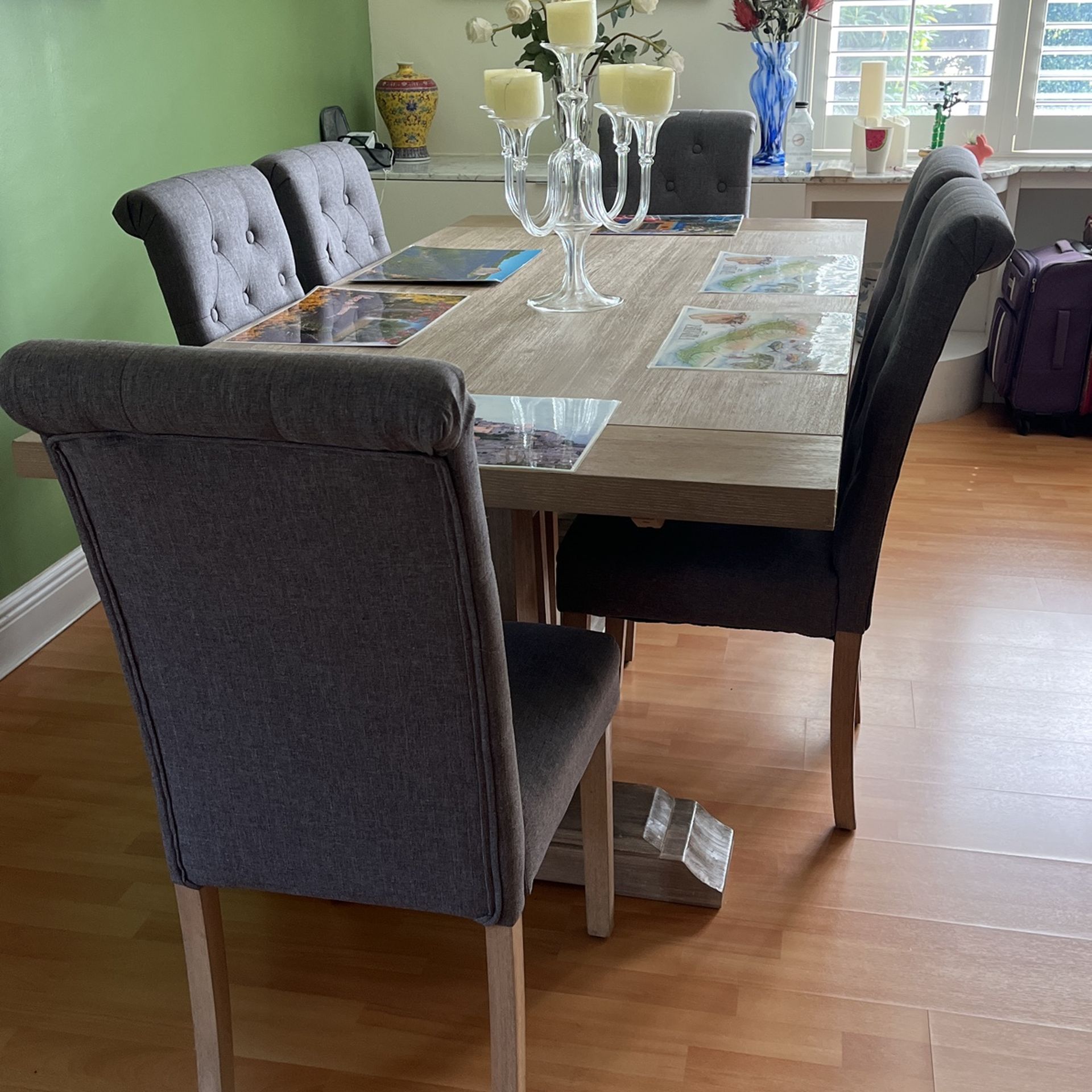 Dining Table & 6 Chairs