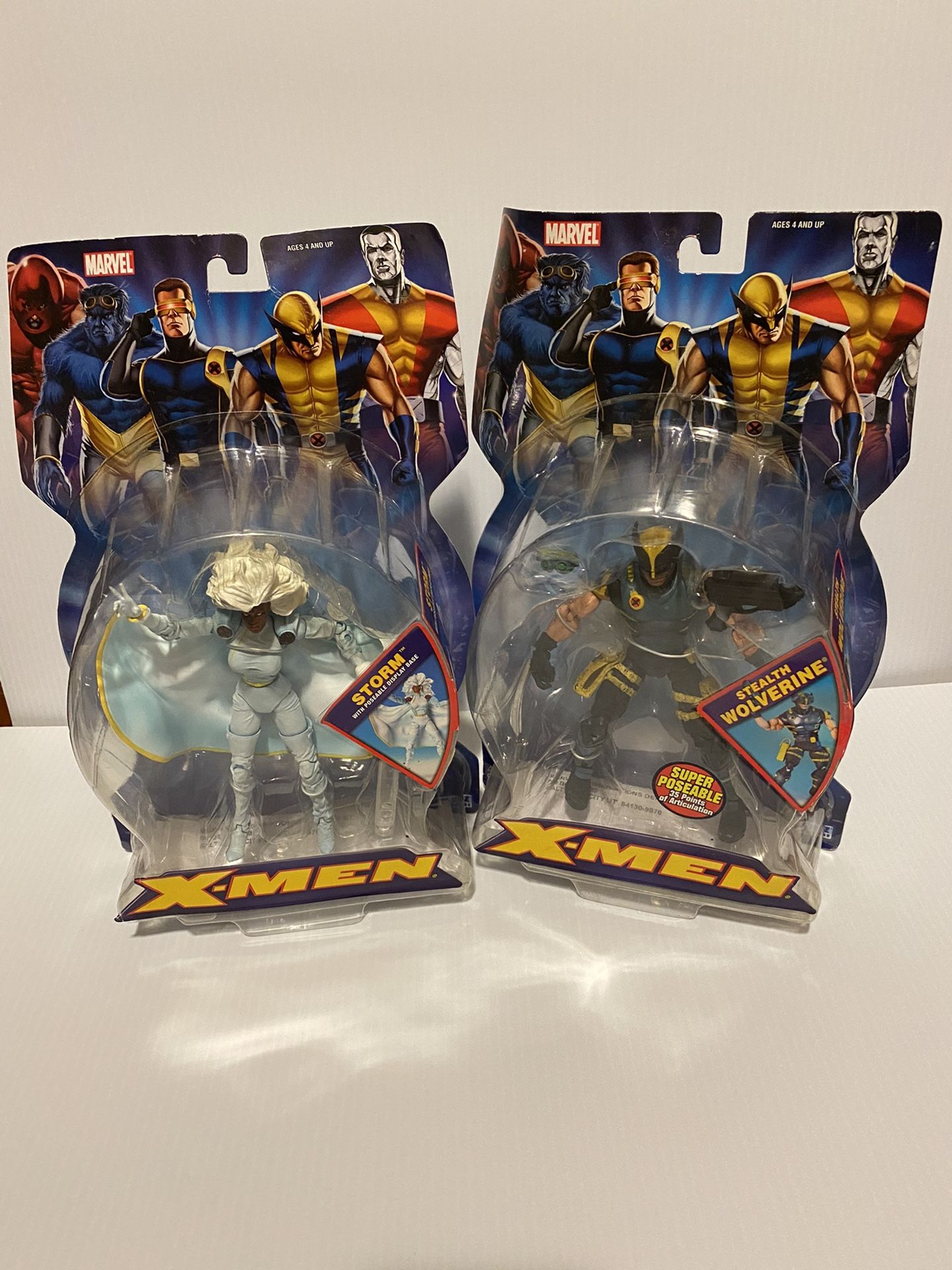 Marvel X-Men Storm & Wolverine Collectible Action figure. 2006