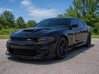 2016 Dodge Charger R/T 5.7L HEMI V8 – Clean Title
