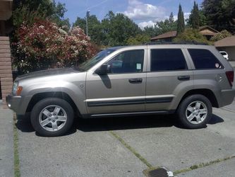 2005 jeep 4 wheel drive 8 cylinder