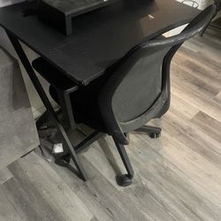 Desk & chair