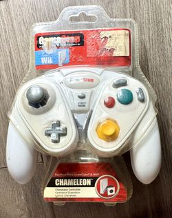 GameStop Nintendo GameCube Wired Chameleon Controller For Wii. 