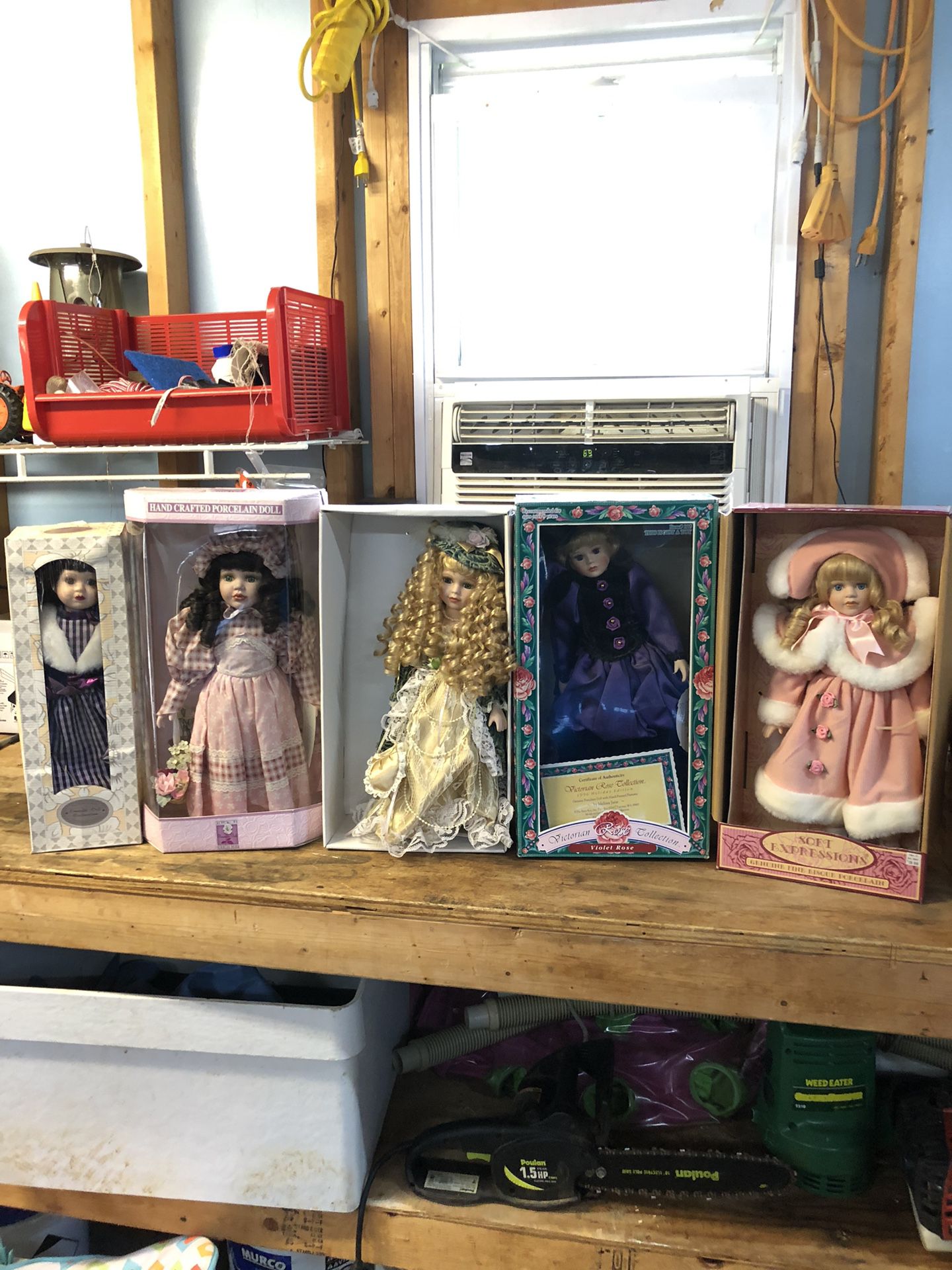 dolls 