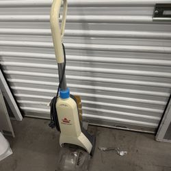 Bissel Carpet Shampooer 
