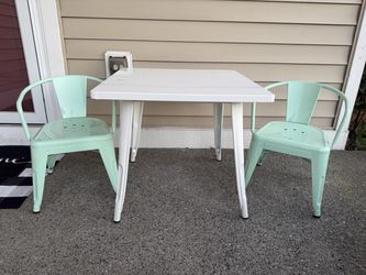 Target Pillowfort Kids Activity Table and Chairs