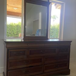Lexington Queen Size Bedroom Set - Sleigh Bed, Armoire, Dresser w/mirror and nightstand